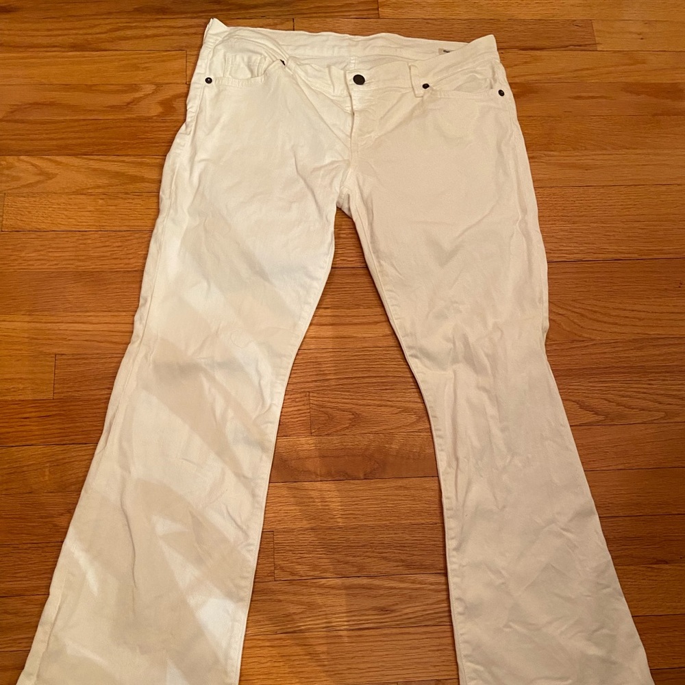 CoH gently worn white bootcut jeans.